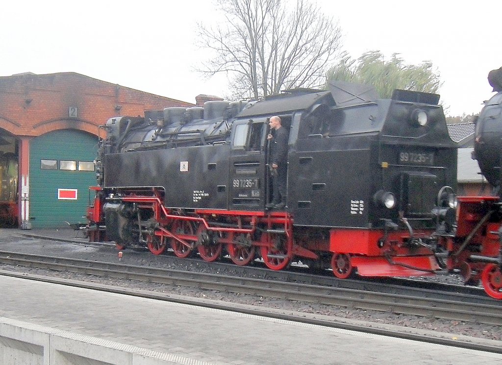 99 7235 in Gernrode, Oktober 2010