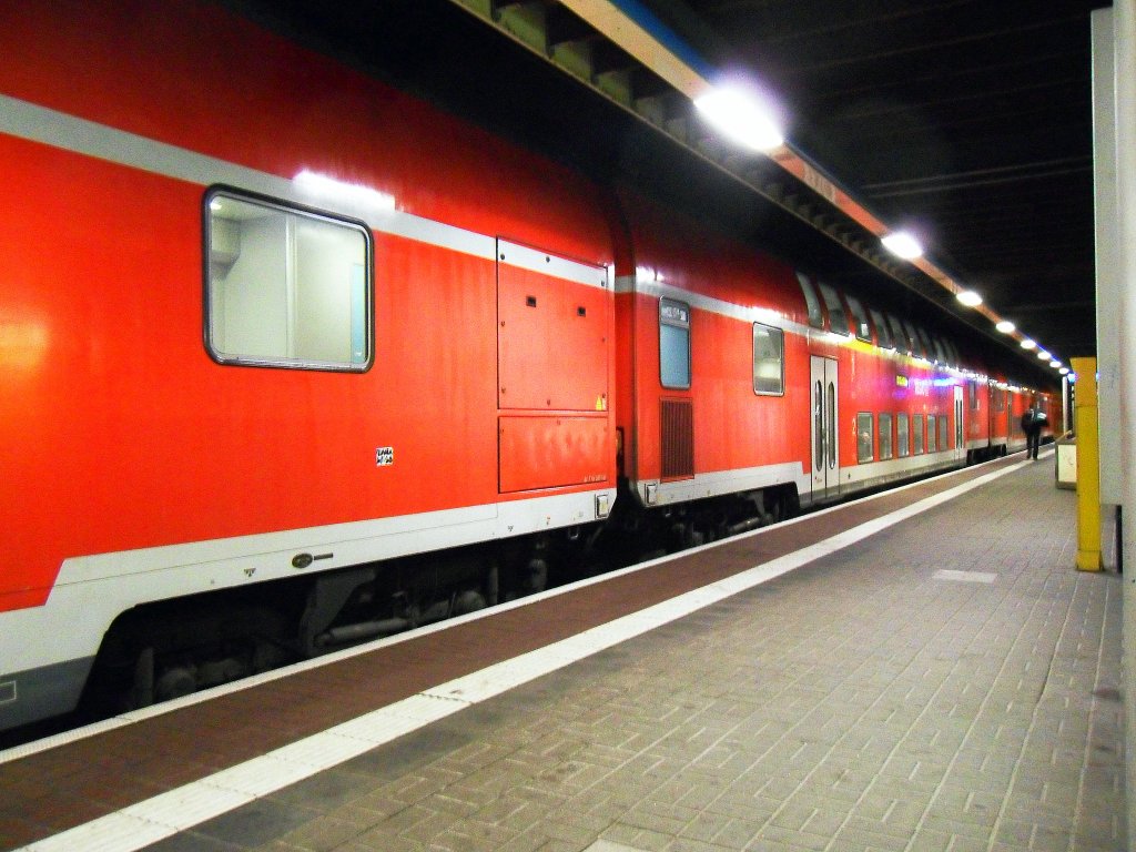 Doppelstockzug RE in Magdeburg 2011