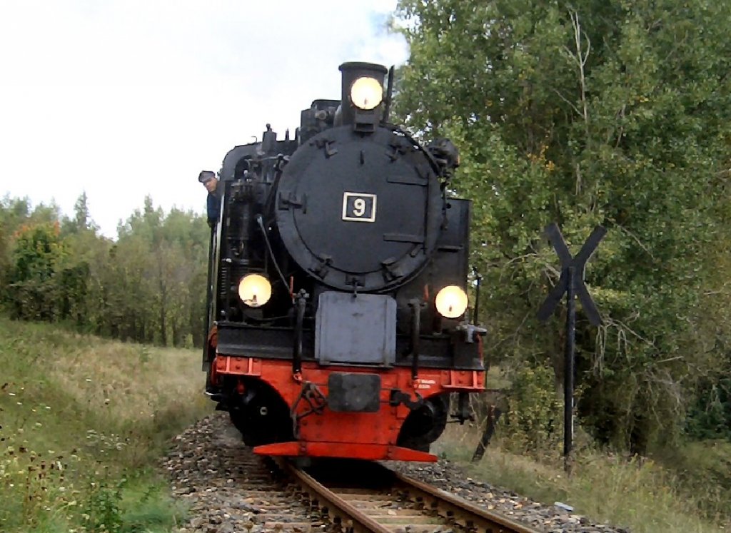 Lok 9 kommt von Hettstedt, Oktober 2005