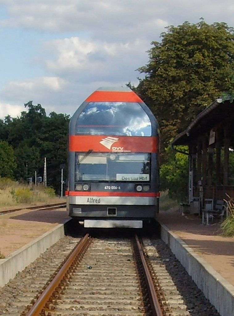 Pause im Bahnhof Oranienbaum, September 2009