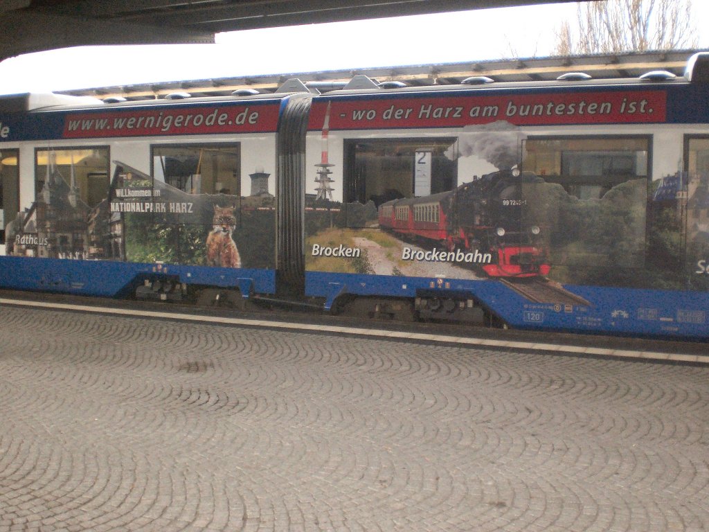Triebwagen der HEX in Quedlingburg, Dezember 2009